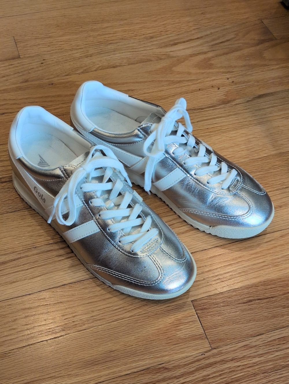 Gola Torpedo Women's Metallic Low Profile Silver Sneakers Size 8.5